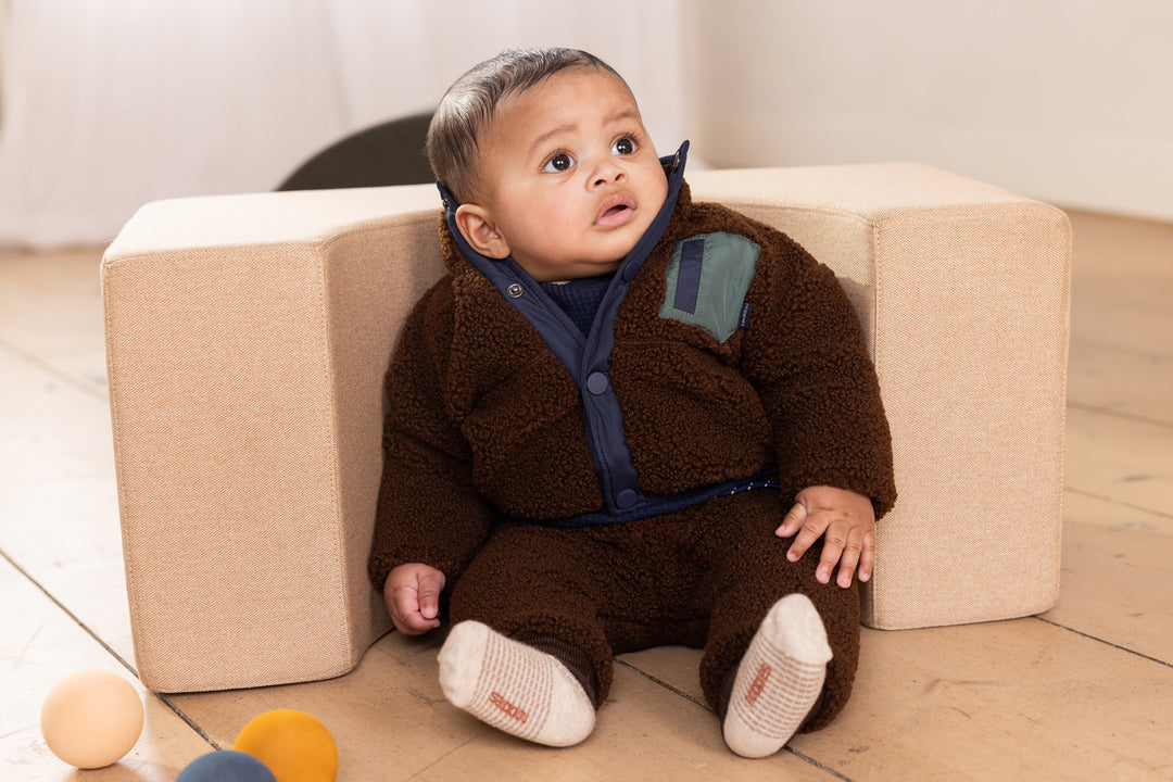 Jacket Garat Pinecone