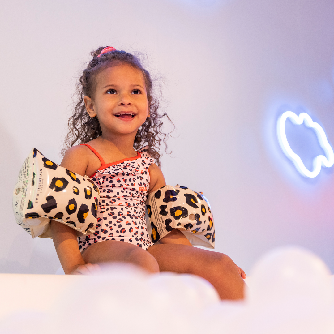 Zwembandjes 2 - 6 jaar Beige Panterprint 17 x 9 x 18 cm 2 - 6 Jaar 15 - 30 kg