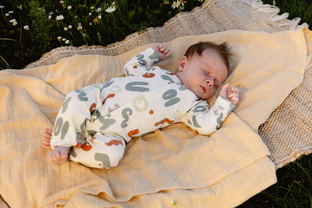 Jumpsuit DEANQNBS24 Weißes Grafikdesign