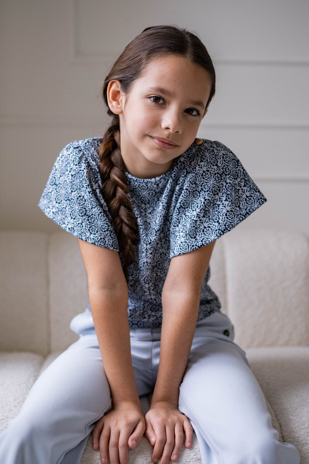 Kinder T-Shirt Emilia Flo Mädchen Mesh-Top mit Knöpfen an der Schulter Ikat