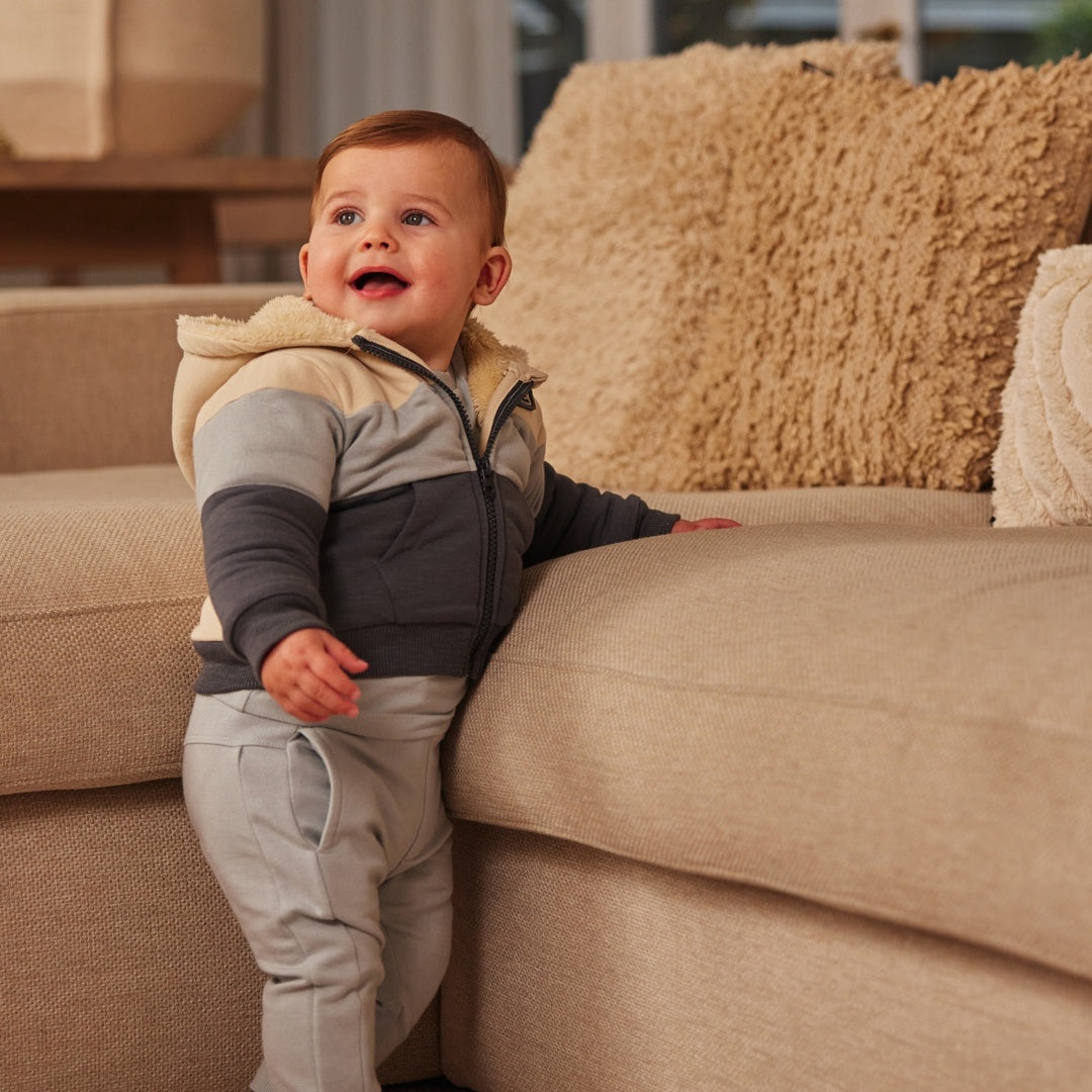 Vest Pebble - 02 Boys frosty friends