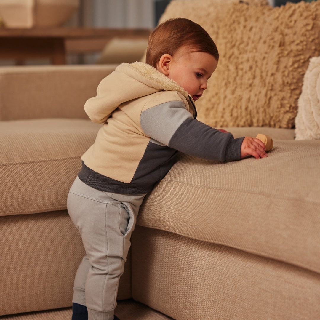 Vest Pebble - 02 Boys frosty friends