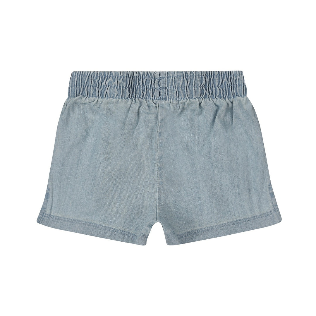 Kurze blaue Jeans - 01 Mädchen süß