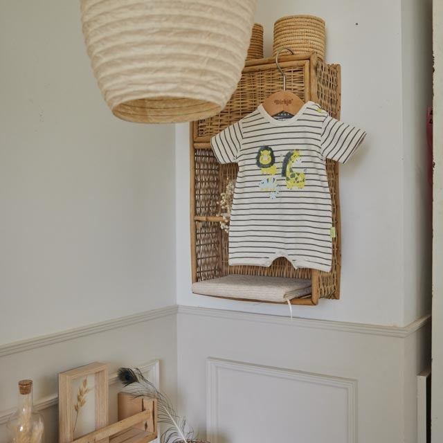 Boxpak Off white - 05 Boys jump around