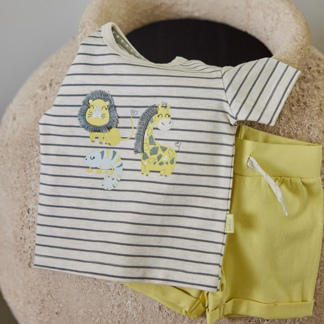 2 - Delig setje Light yellow - 05 Boys jump around