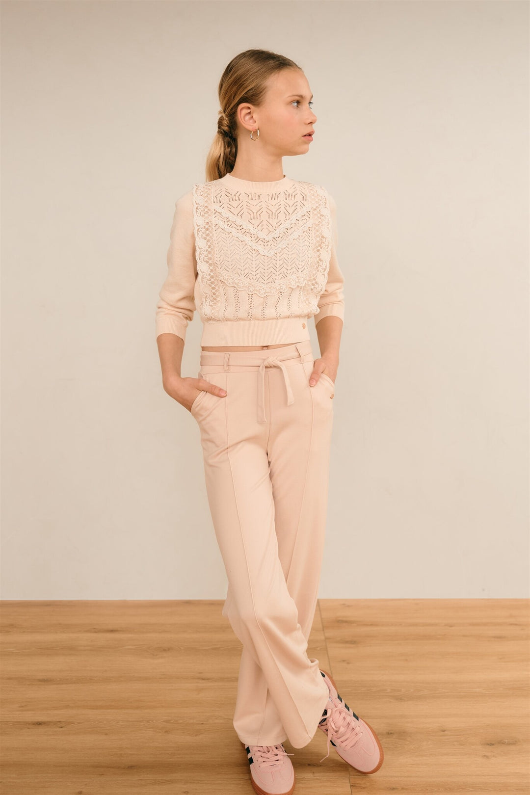 Pullover Kader gestrickte Häkel-Details Perlenweiß