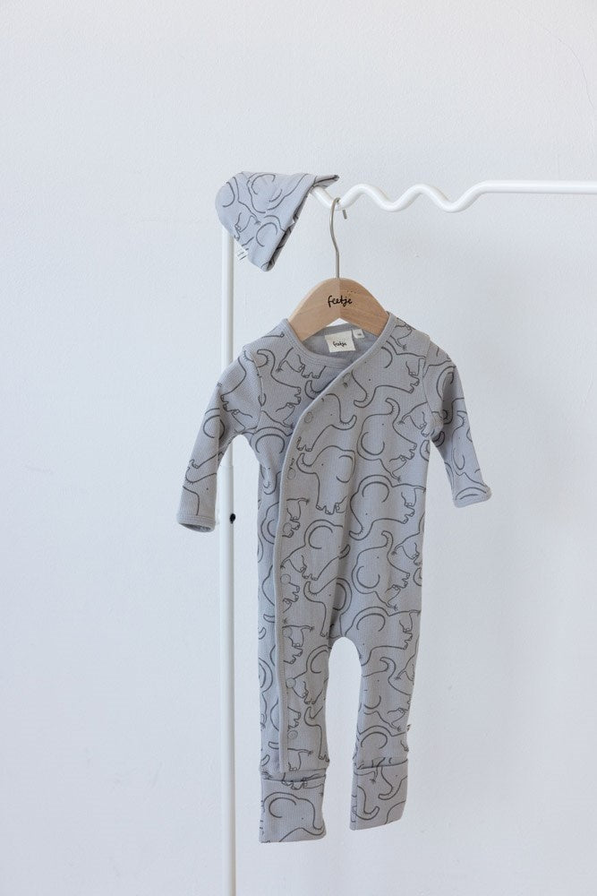 Geschenkset 1 - delig pak + muts grijs