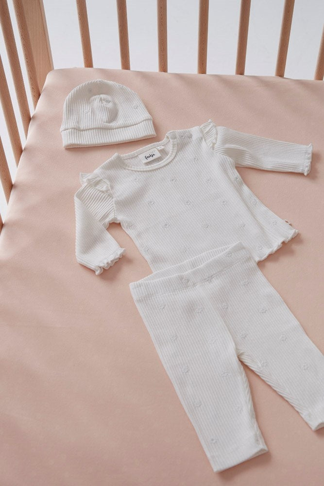 Mutsje rib met borduursels Offwhite - Strawberry Fields