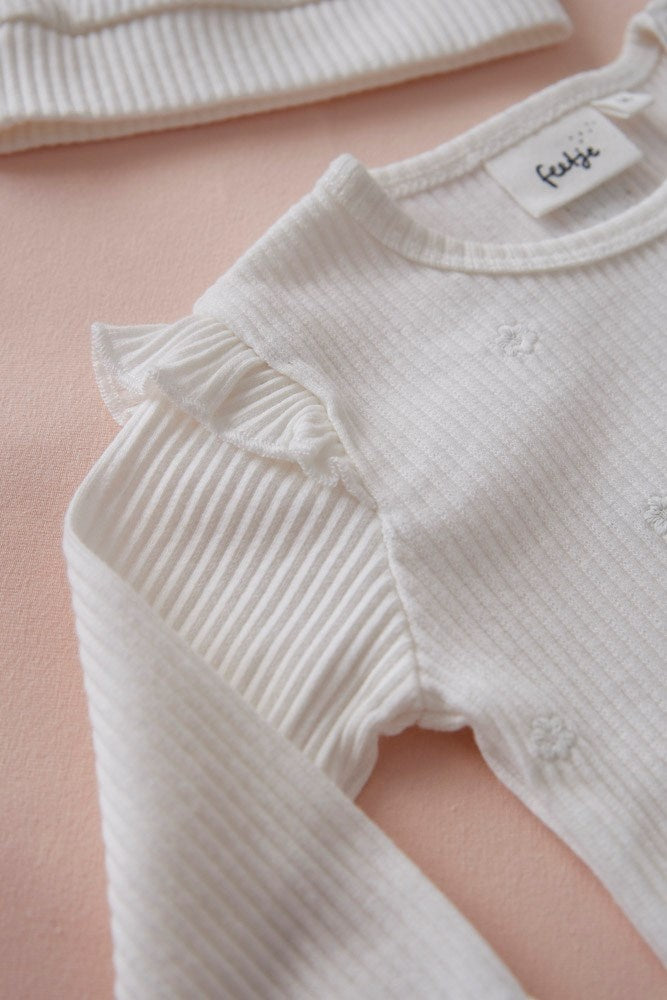Mutsje rib met borduursels Offwhite - Strawberry Fields