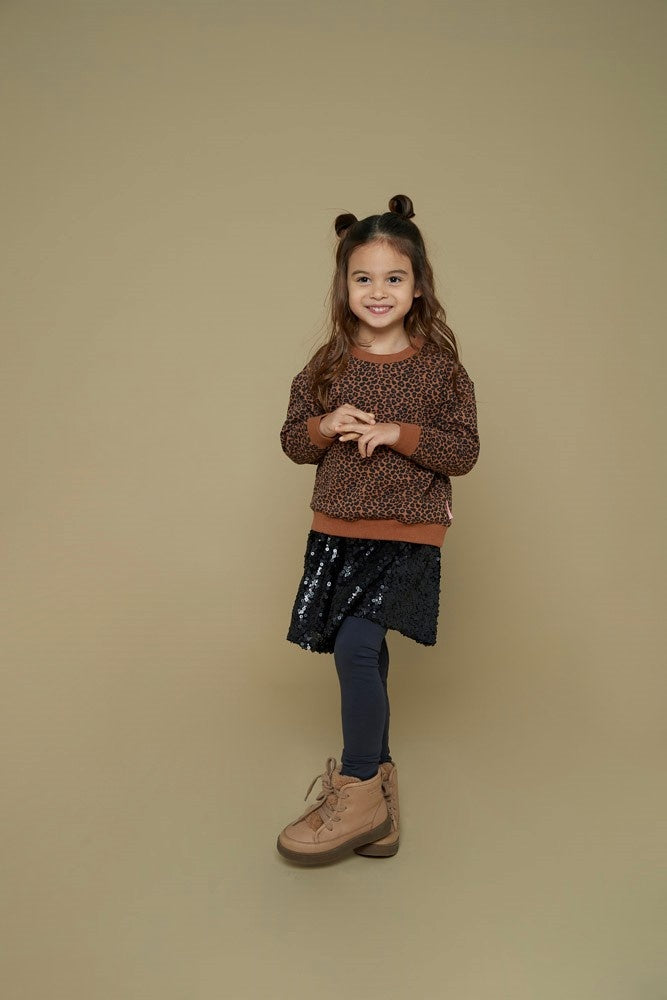 Sweater Bruin - Queen Of Hearts