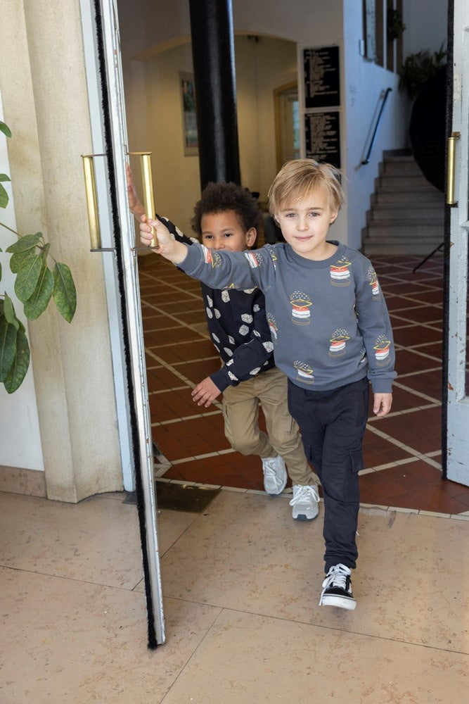 Sweater Zwart - Couch Club