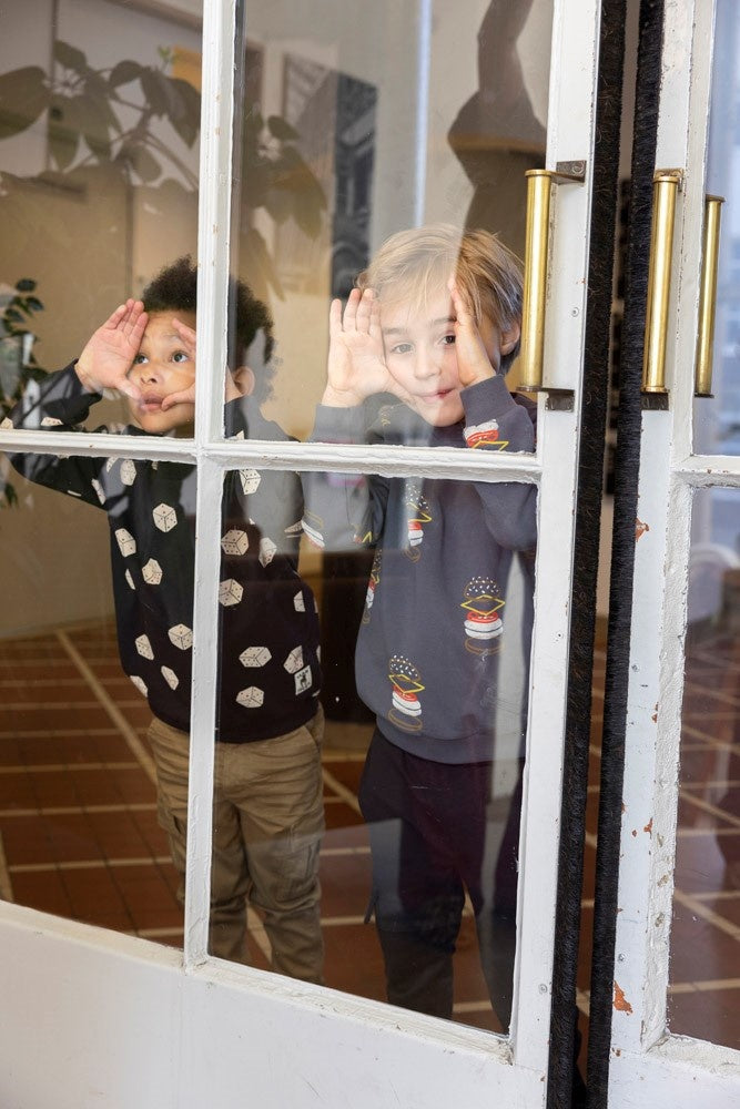 Sweater Zwart - Couch Club