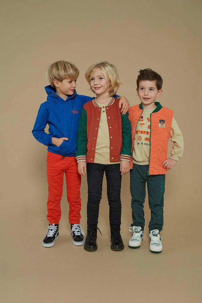 Broek Oranje - Chasing Trails