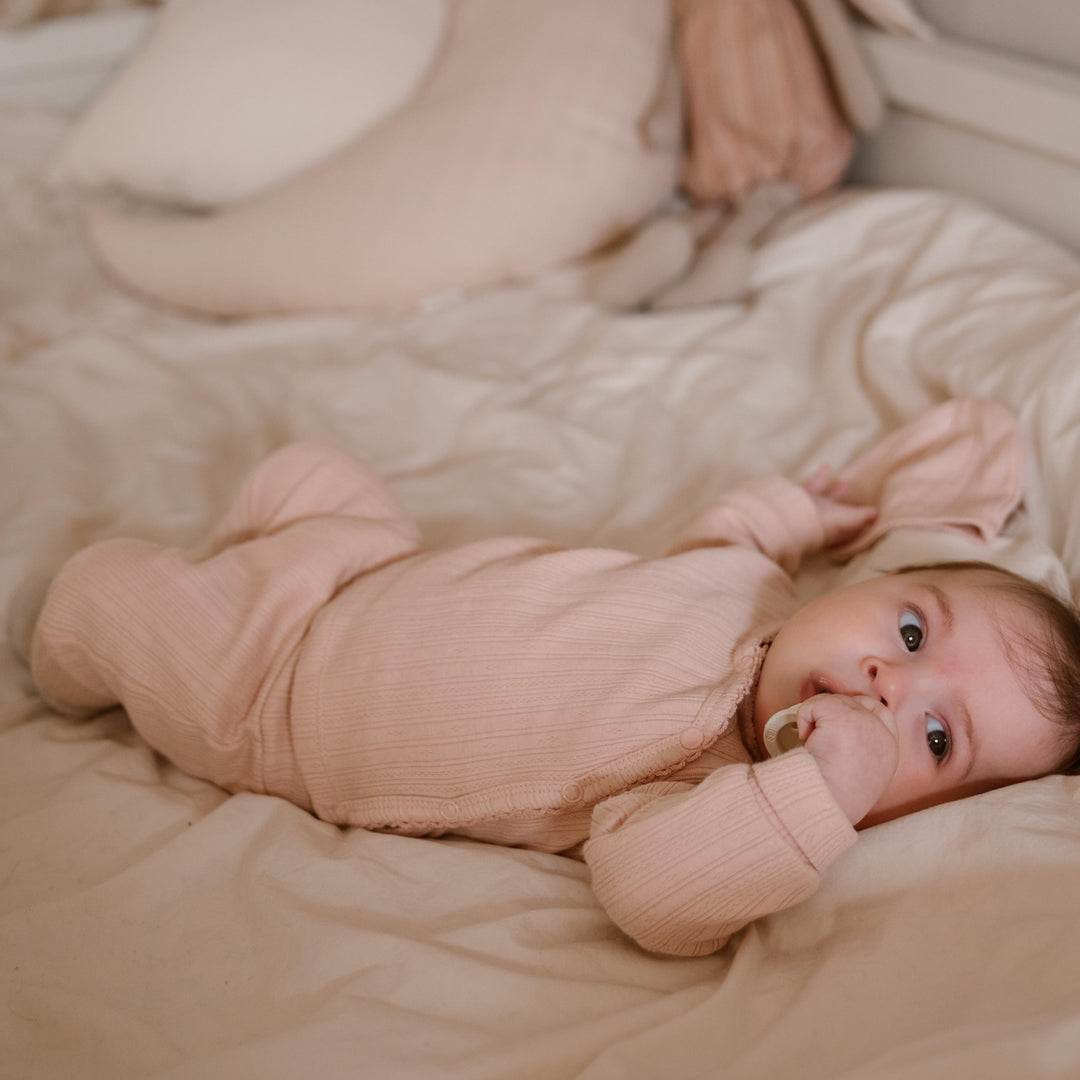 Setje + muts organic cotton Light dusty pink - GIRLS 2024